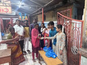 அன்னதானம் வழங்கப்பட்டது.