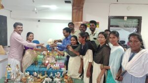 ஆயுத பூஜை.