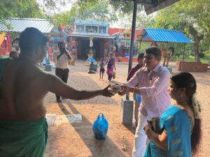 அன்னதானம் வழங்கப்பட்டது.