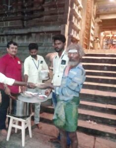 அன்னதானம் வழங்கப்பட்டது.