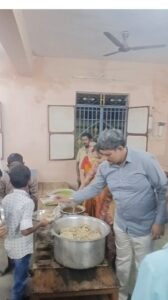 அன்னதானம்  வழங்கப்பட்டது.